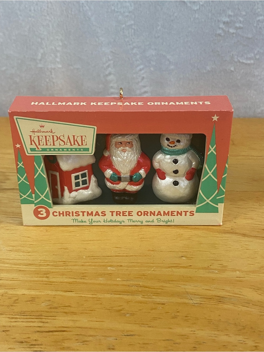 2014 "Nifty Fifties" Hallmark Keepsake
Christmas Tree Ornament